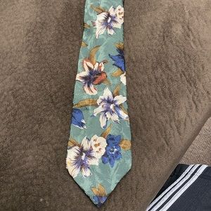 JT Beckett flower tie